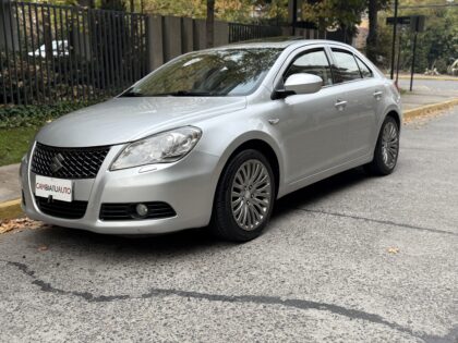 SUZUKI KIZASHI GLX LIMITED 2.4 AT AÑO 2010 138.010 KMS