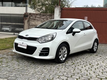 KIA RIO 5 LX 1.2 AC MT 97.855 KMS AÑO 2017