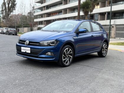 VOLKSWAGEN POLO HIGHLINE 1.6 AT 48.664 KMS AÑO 2021