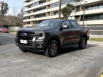 FORD RANGER XLT 2.0 4WD AT 32.381 KMS AÑO 2024