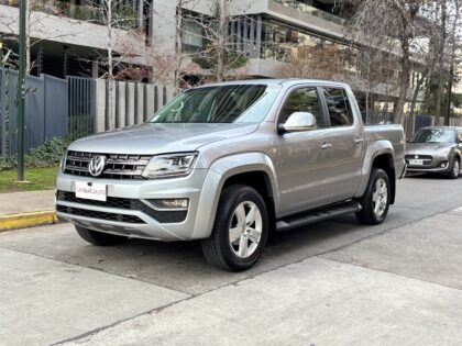 VOLKSWAGEN AMAROK HIGHLINE 2.0 4WD  AT 63.138 KMS AÑO 2022