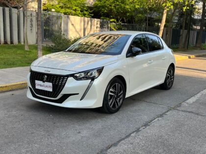 PEUGEOT 208 1.2 PURETECH 100 HP 42.508 KMS AÑO 2023