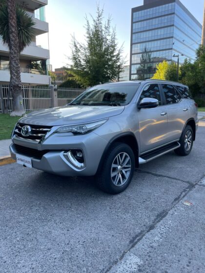 TOYOTA FORTUNER SRX 4X4 2.7 AUT 102.619 KMS AÑO 2018