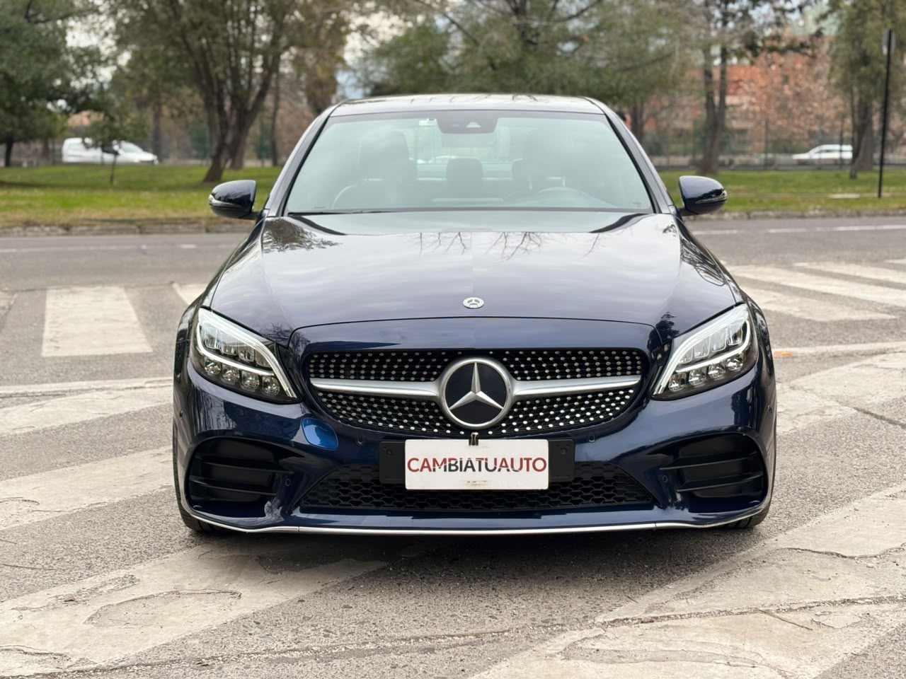 Mercedes-Benz C300 — foto 2 de 28