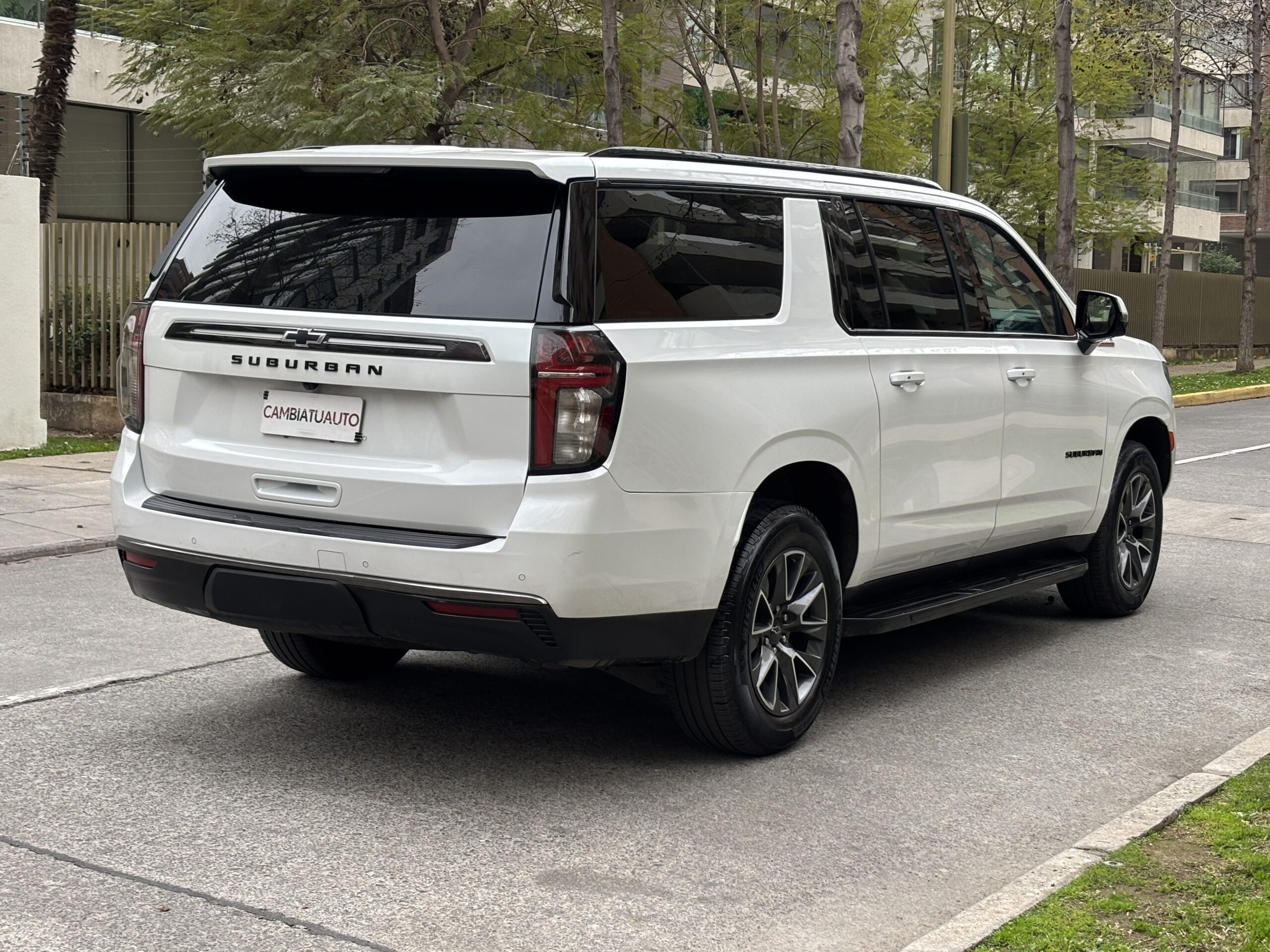 Chevrolet Suburban 5.3 Z71 — foto 4 de 27