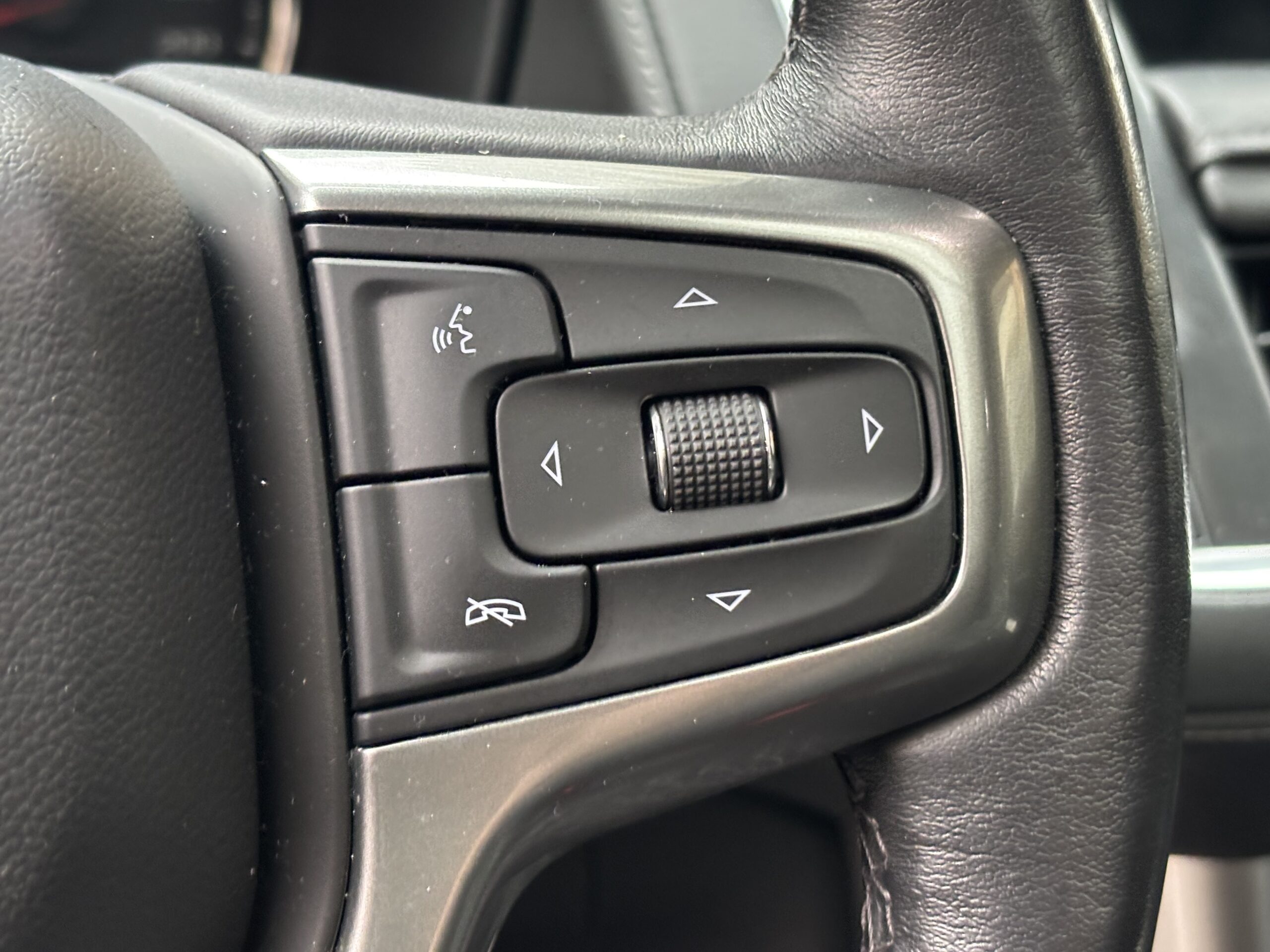 Chevrolet Suburban 5.3 Z71 — foto 14 de 27