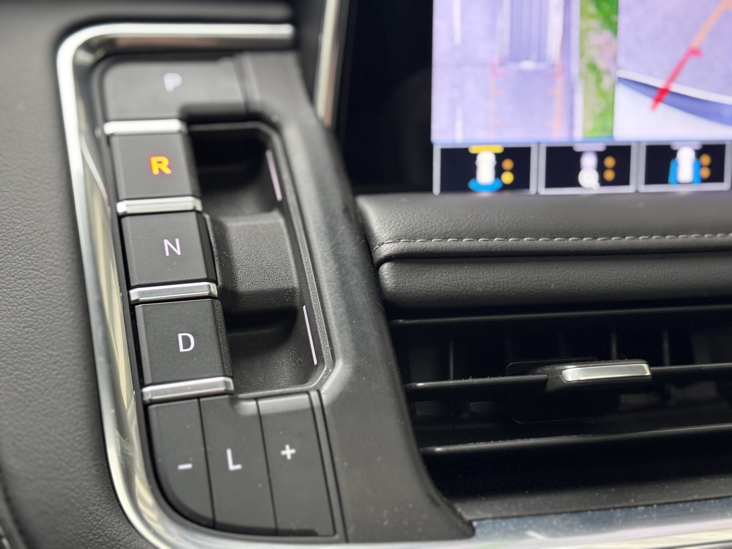 Chevrolet Suburban 5.3 Z71 — foto 16 de 27