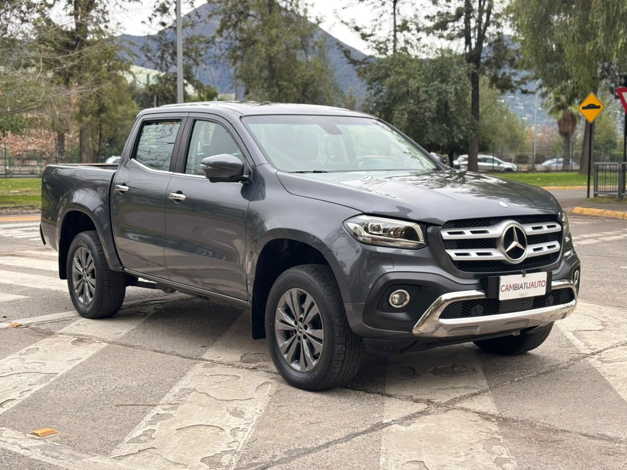 Mercedes-Benz X250D — foto 3 de 23