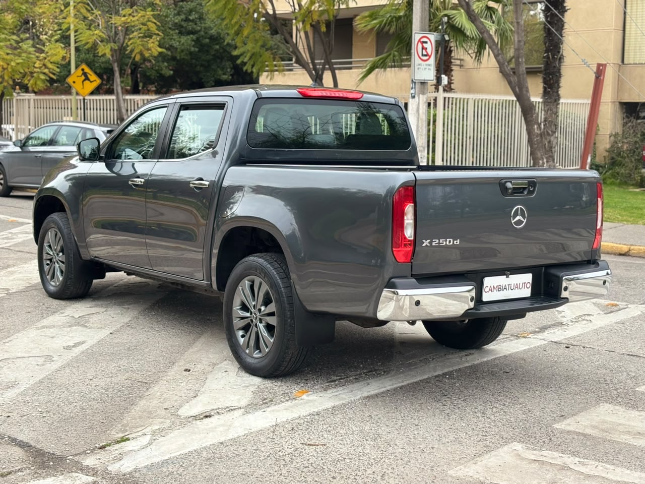 Mercedes-Benz X250D — foto 6 de 23