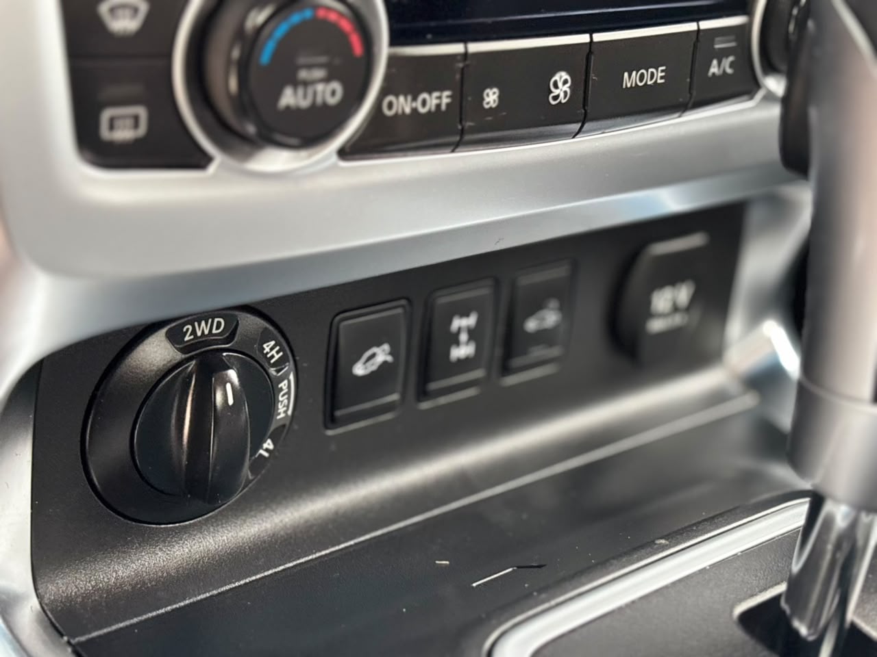 Mercedes-Benz X250D — foto 17 de 23