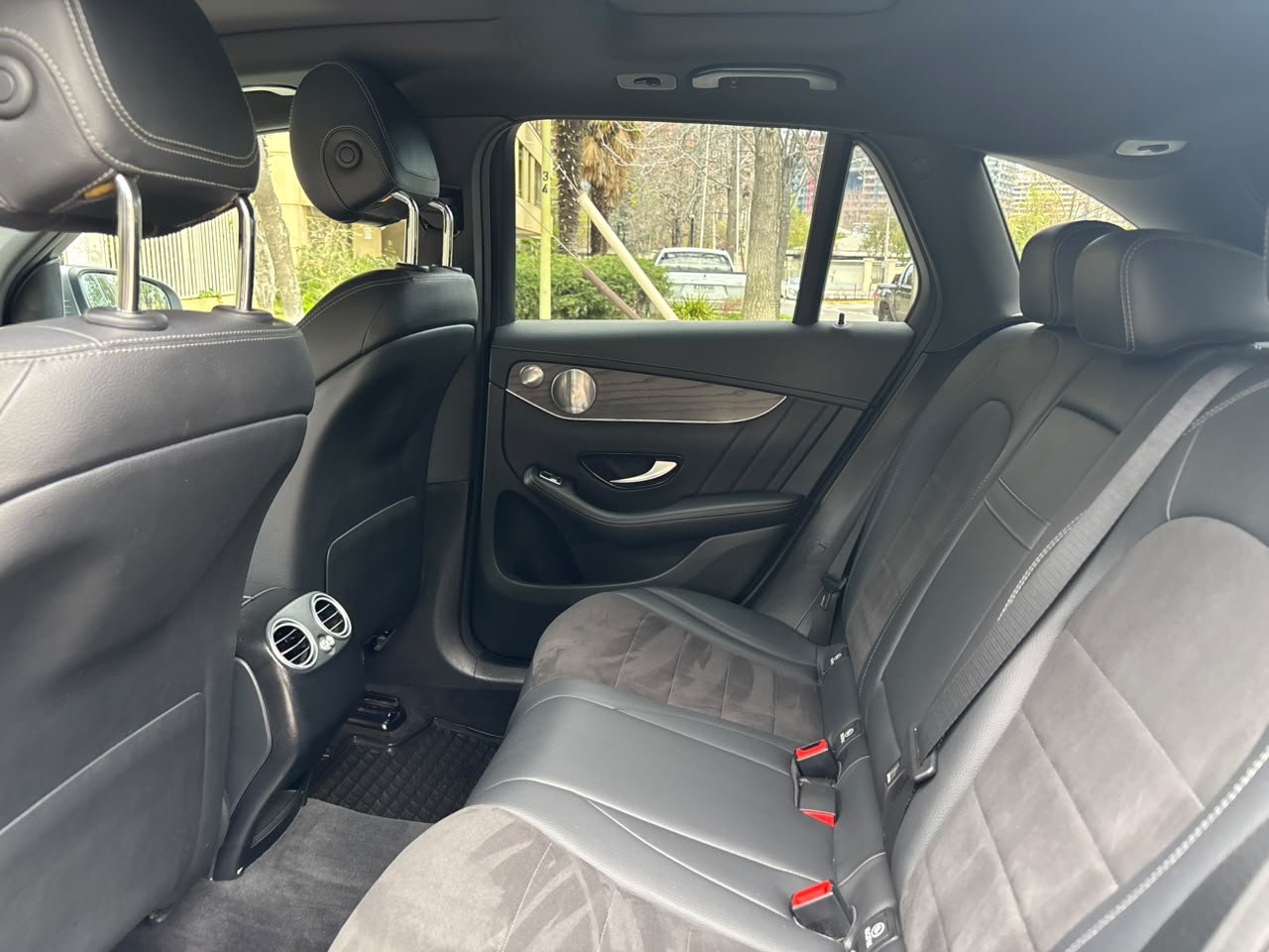Mercedes-Benz Glc 350D 4Matic — foto 15 de 21