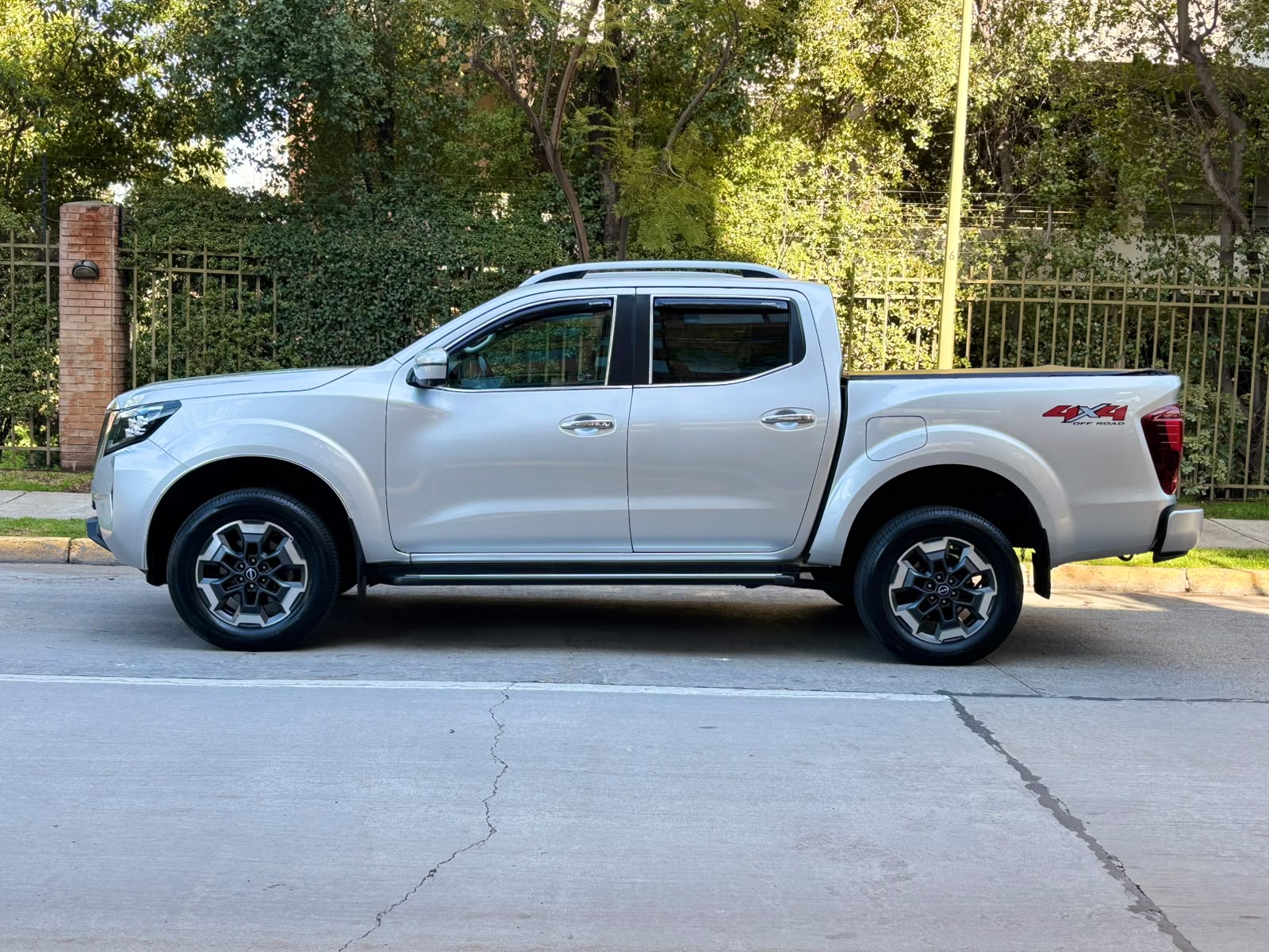 Nissan Navara 2.3 Platinum — foto 6 de 25