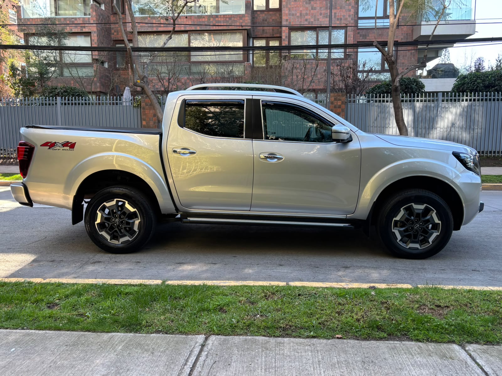 Nissan Navara 2.3 Platinum — foto 7 de 25