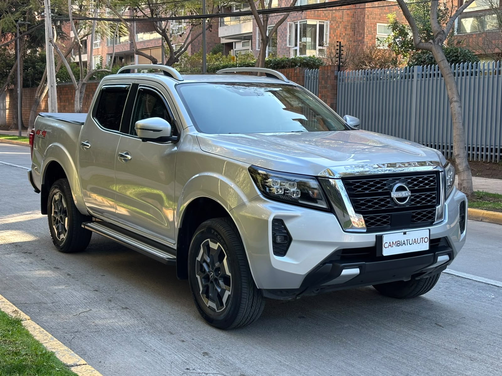 Nissan Navara 2.3 Platinum — foto 2 de 25