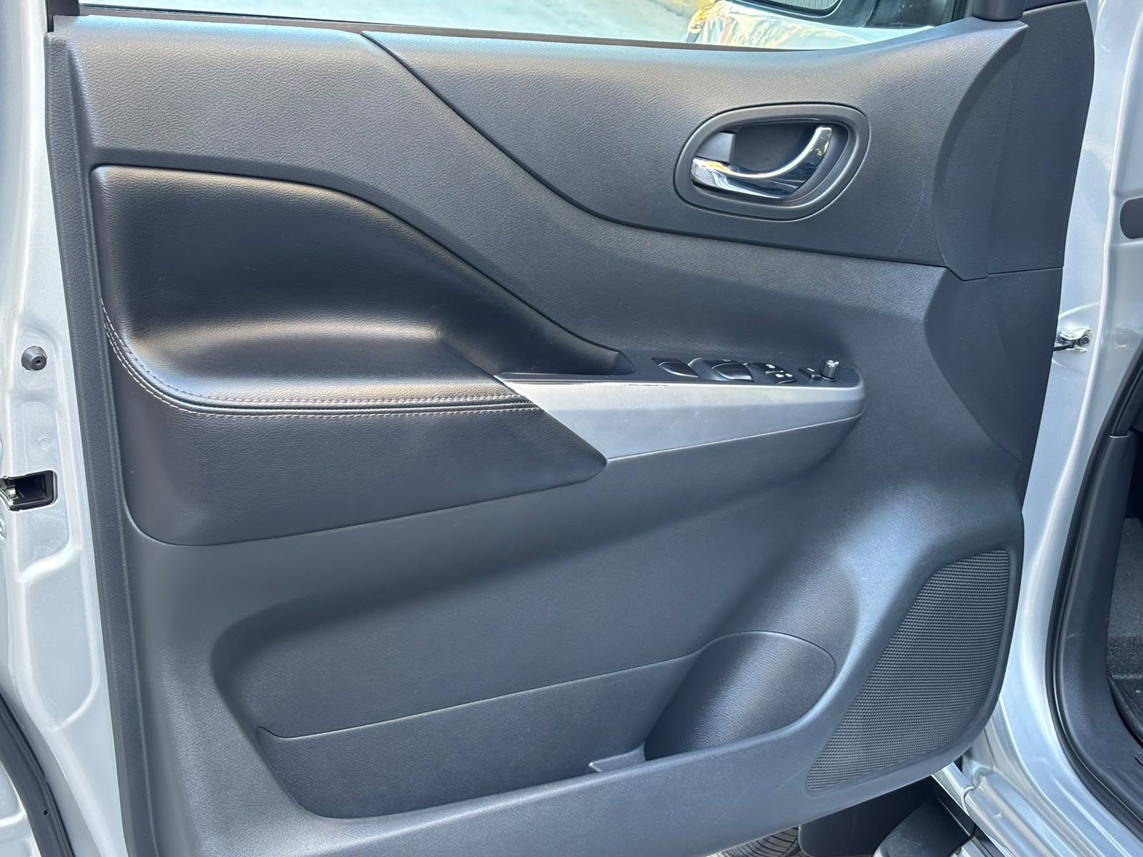 Nissan Navara 2.3 Platinum — foto 9 de 25