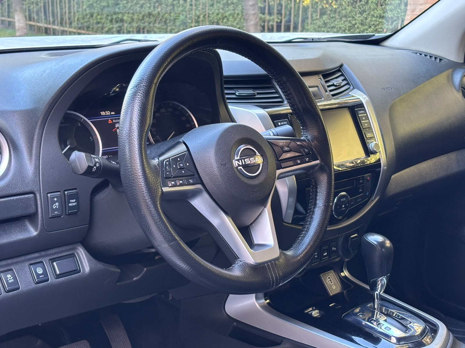 Nissan Navara 2.3 Platinum — foto 10 de 25