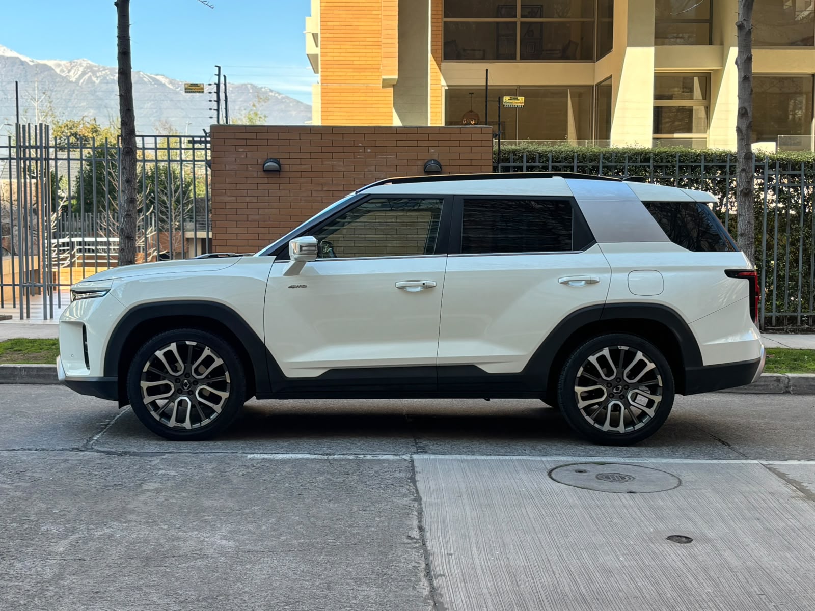 SsangYong Torres 1.5 Limited Plus — foto 7 de 22