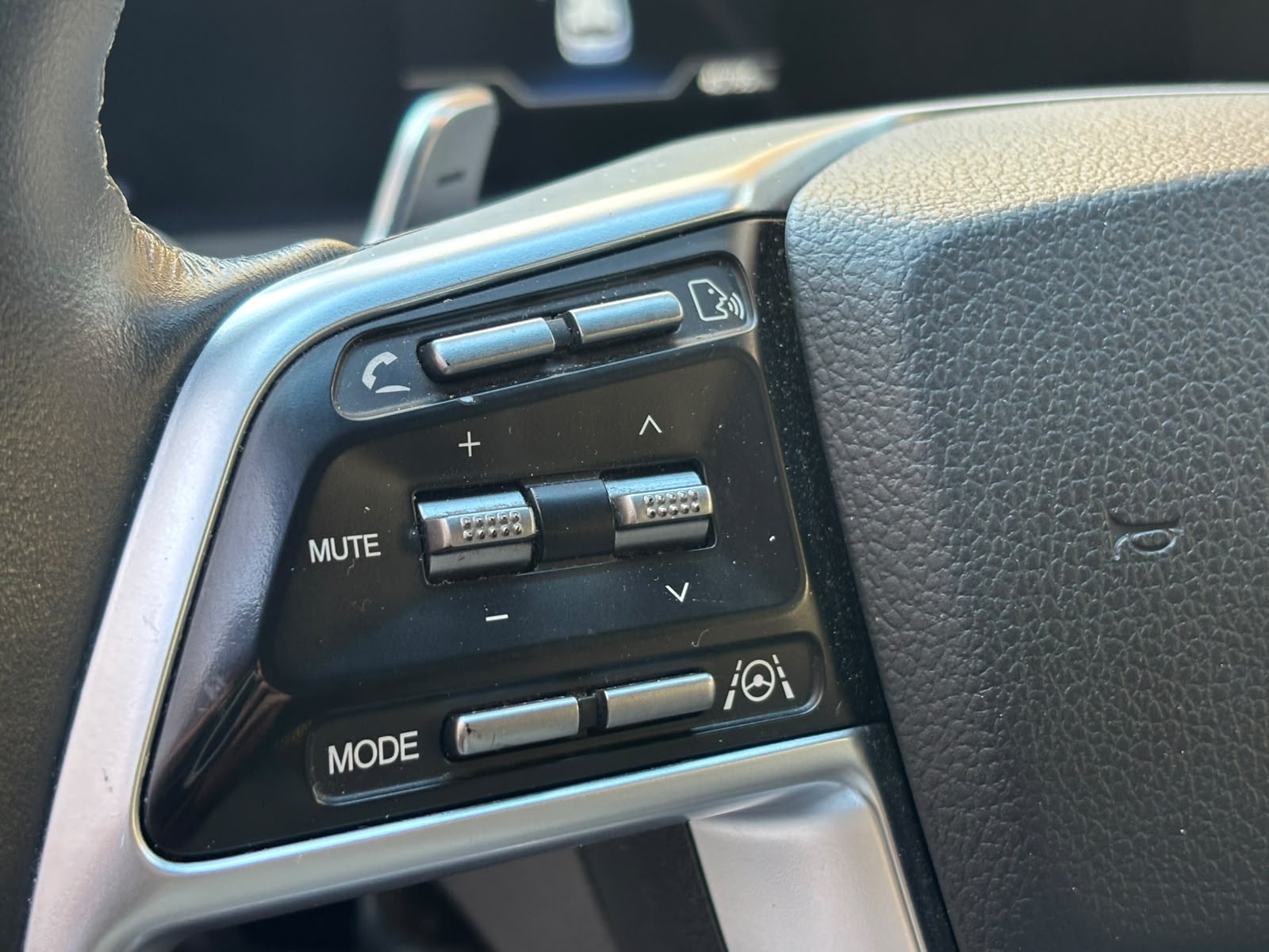 SsangYong Torres 1.5 Limited Plus — foto 11 de 22