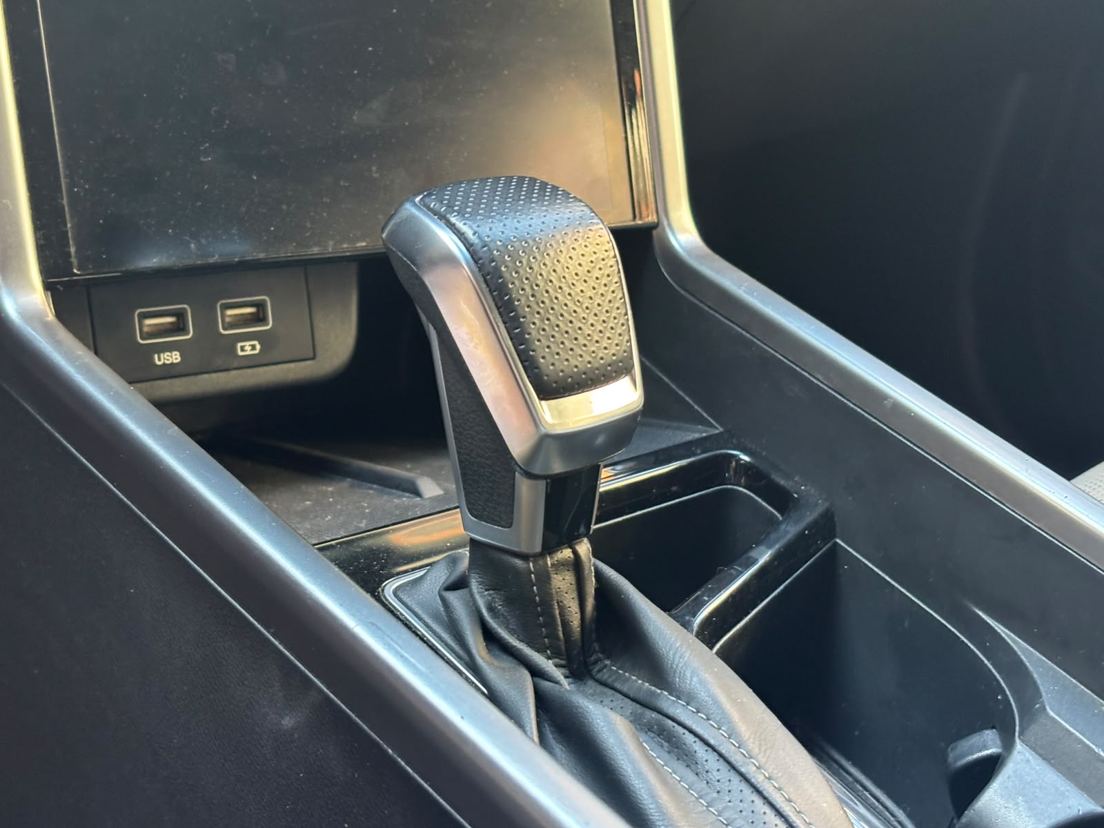SsangYong Torres 1.5 Limited Plus — foto 13 de 22