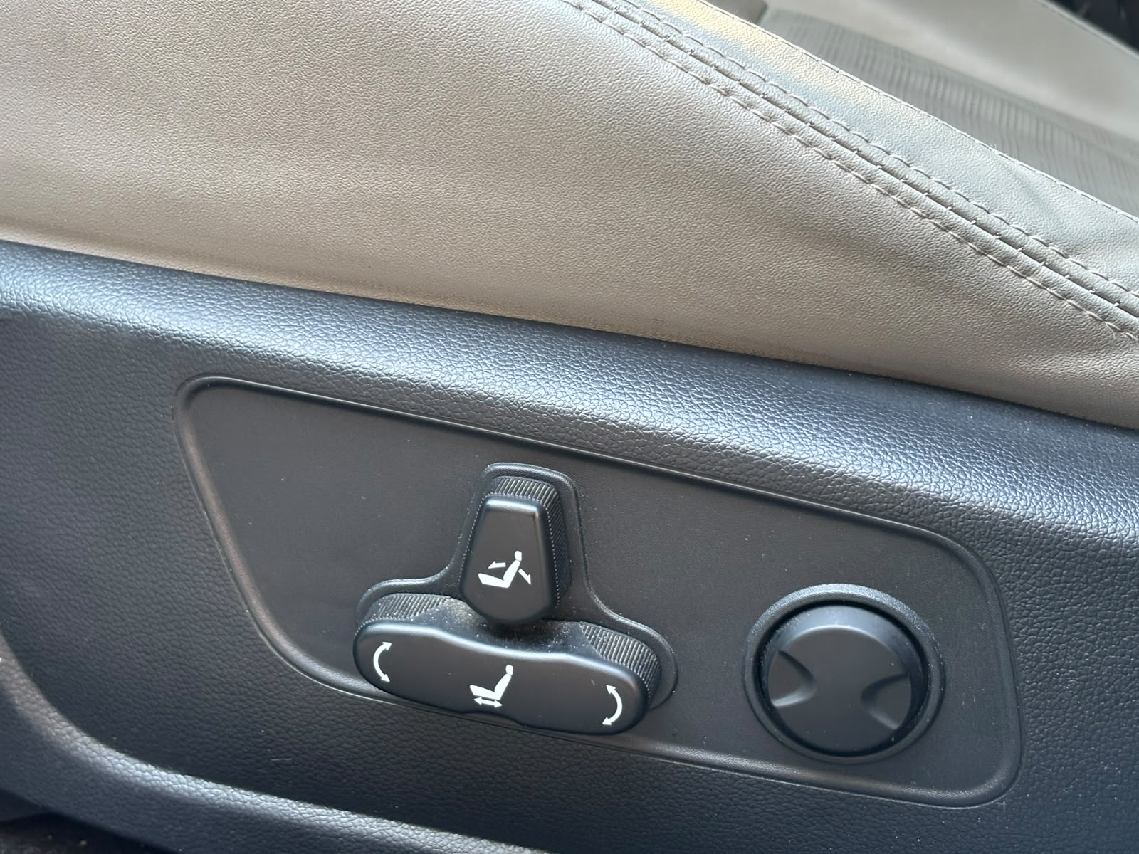 SsangYong Torres 1.5 Limited Plus — foto 14 de 22
