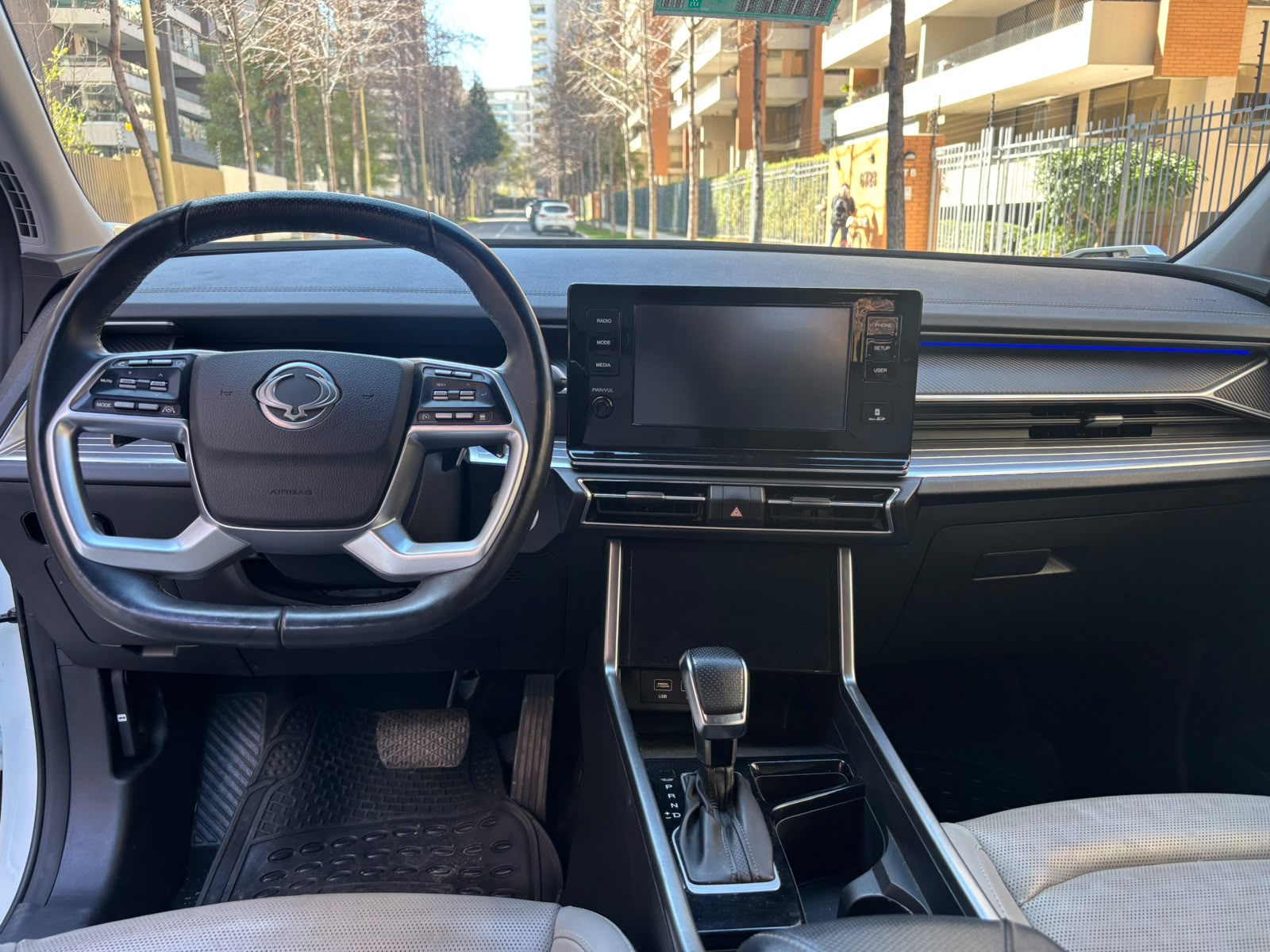 SsangYong Torres 1.5 Limited Plus — foto 18 de 22
