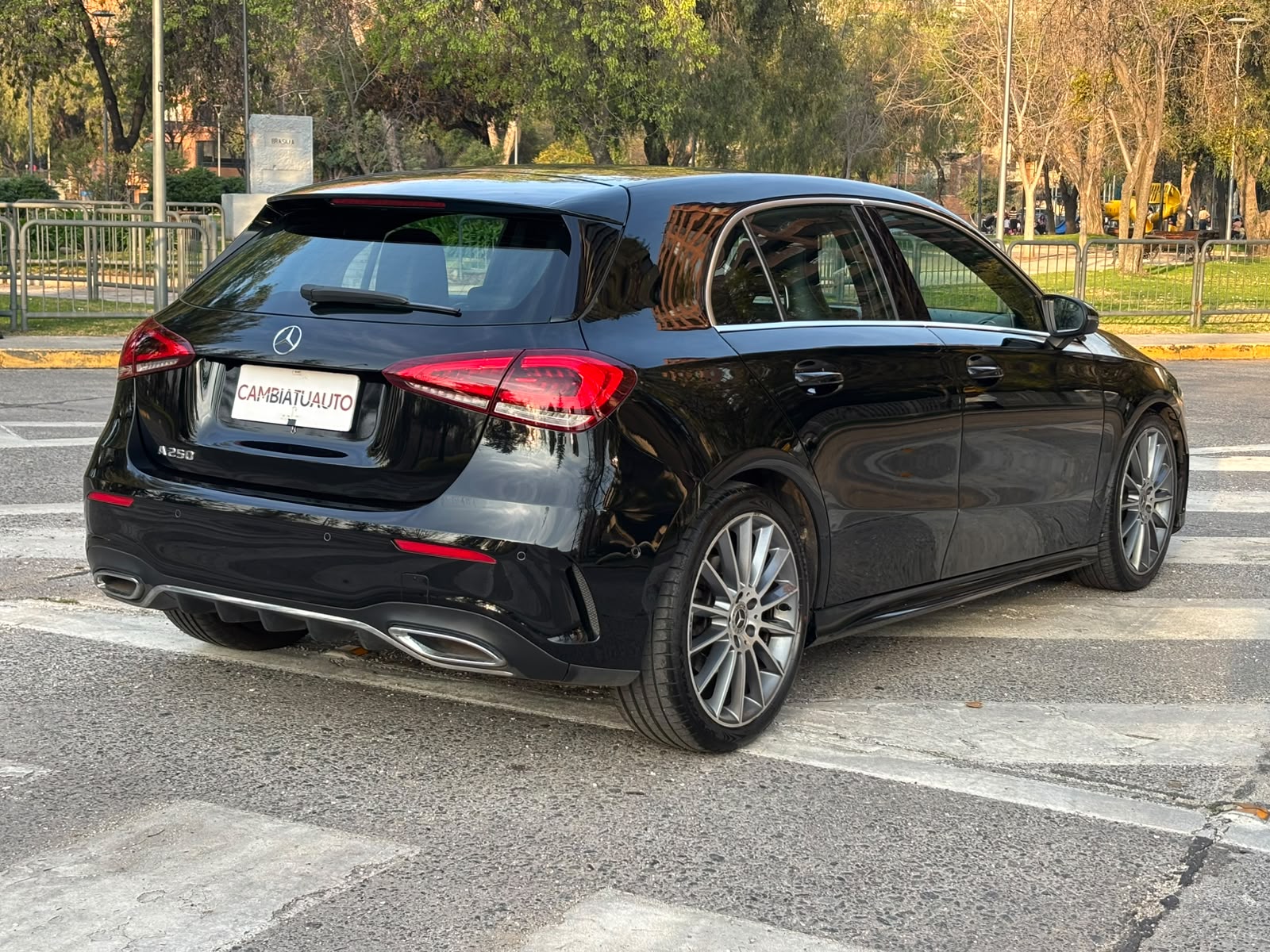 Mercedes-Benz A250 — foto 4 de 25
