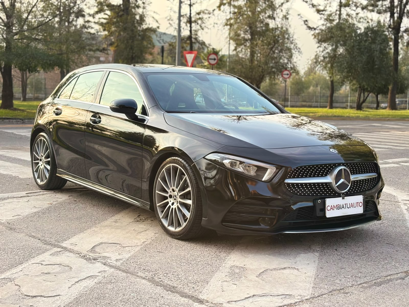 Mercedes-Benz A250 — foto 3 de 25