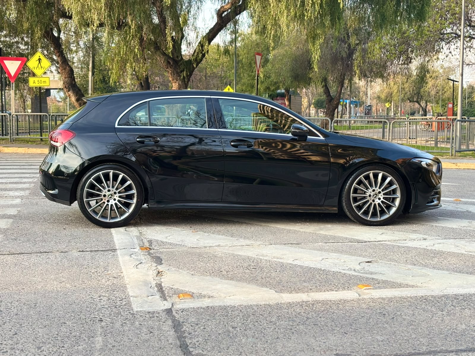 Mercedes-Benz A250 — foto 8 de 25