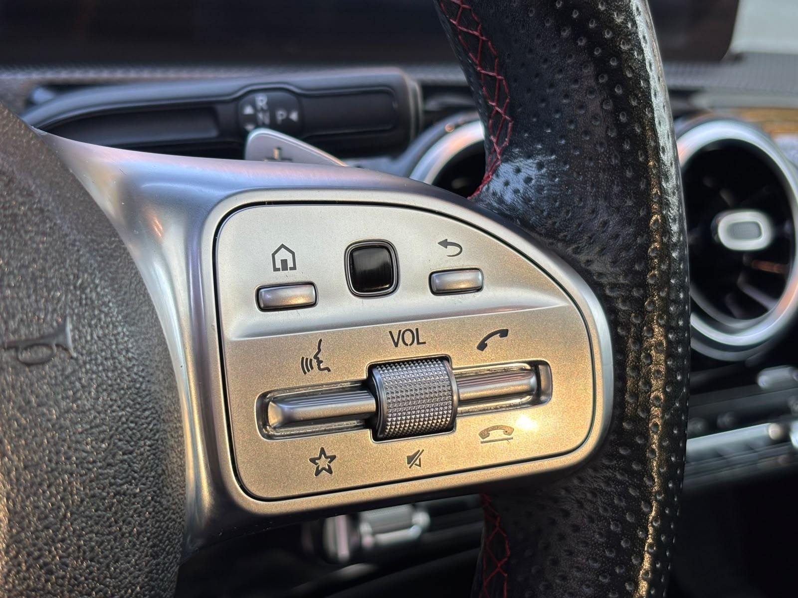 Mercedes-Benz A250 — foto 18 de 25