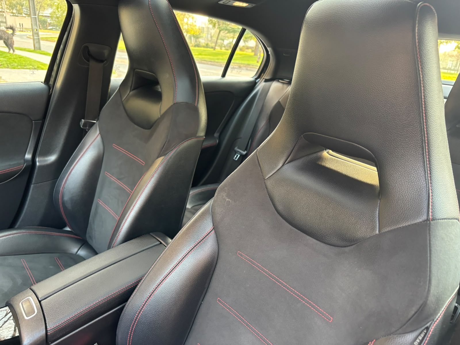 Mercedes-Benz A250 — foto 14 de 25