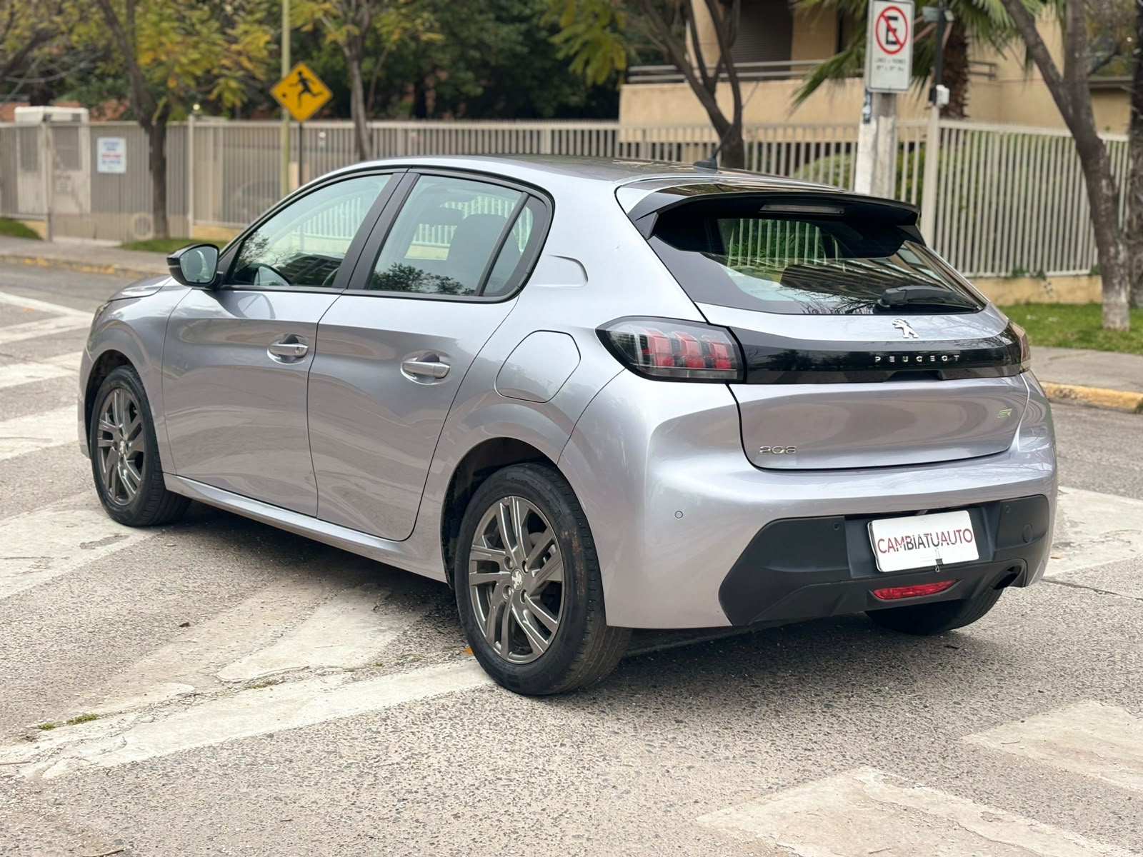 Peugeot 208 1.5 Active Pack Blue Hdi — foto 6 de 20