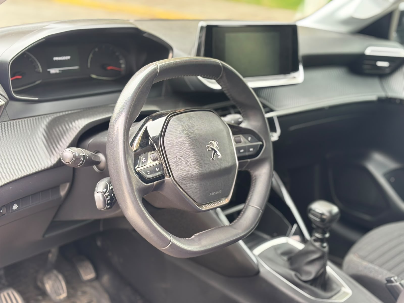 Peugeot 208 1.5 Active Pack Blue Hdi — foto 11 de 20